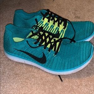 Nike Free RN Flyknit